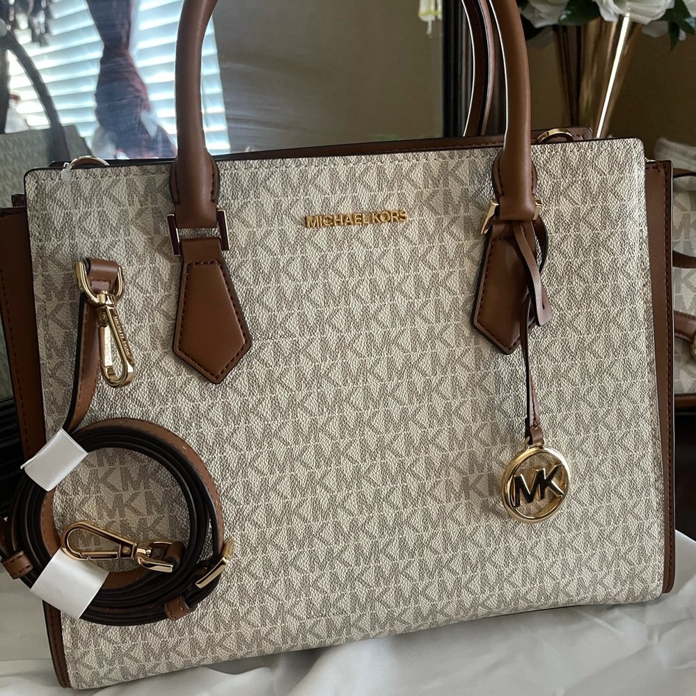 Michael Kors new authentic
